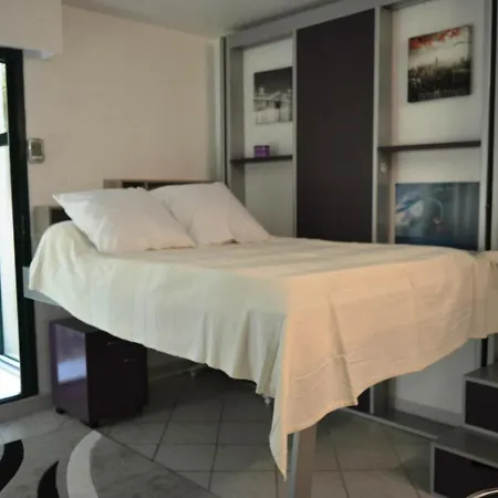 Biarritz, 1 Piece, 4 Personnes - Fr-1-248-34 *